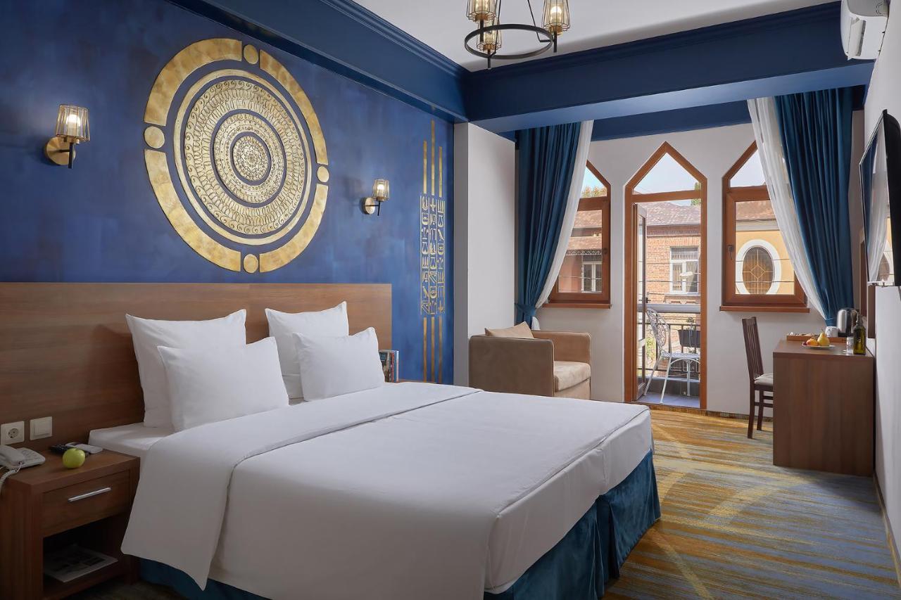 Garuda Boutique Hotel Sukhumi Eksteriør billede