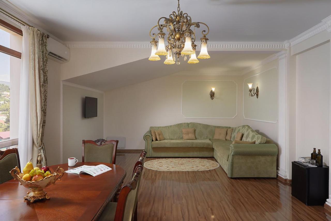 Garuda Boutique Hotel Sukhumi Eksteriør billede
